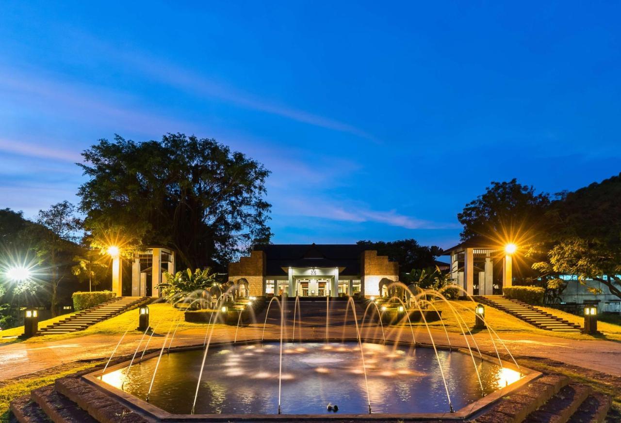 Tawa Ravadee Resort Prachinburi, A Member Of Worldhotels Distinctive Si Maha Phot Εξωτερικό φωτογραφία